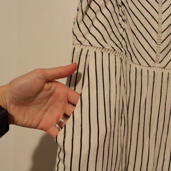 Skies are Blue Romper - Picture 6 of 7